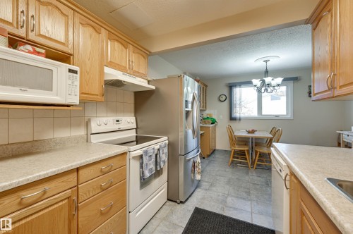 1064 Millbourne Road E, Edmonton, AB - Indoor Photo Showing Kitchen