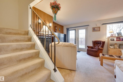 1064 Millbourne Road E, Edmonton, AB - Indoor