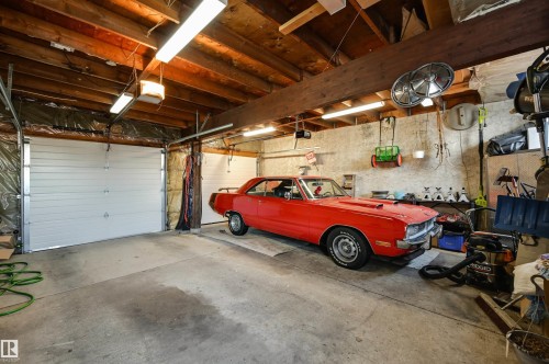 1064 Millbourne Road E, Edmonton, AB - Indoor Photo Showing Garage