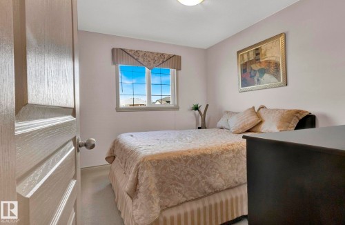 7445 162 Avenue, Edmonton, AB - Indoor Photo Showing Bedroom