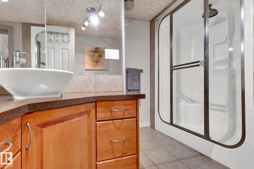 7445 162 Avenue, Edmonton, AB - Indoor