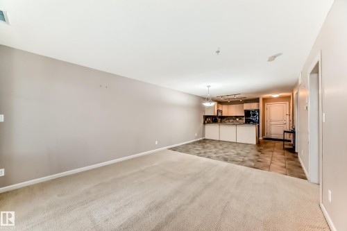 336 400 Palisades Way, Sherwood Park, AB - Indoor Photo Showing Other Room