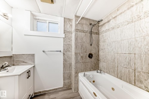 12837 90 Street, Edmonton, AB - Indoor Photo Showing Bathroom