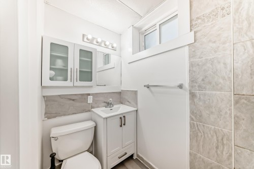 12837 90 Street, Edmonton, AB - Indoor Photo Showing Bathroom
