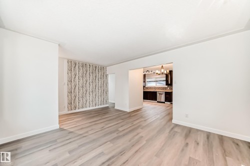 12837 90 Street, Edmonton, AB - Indoor
