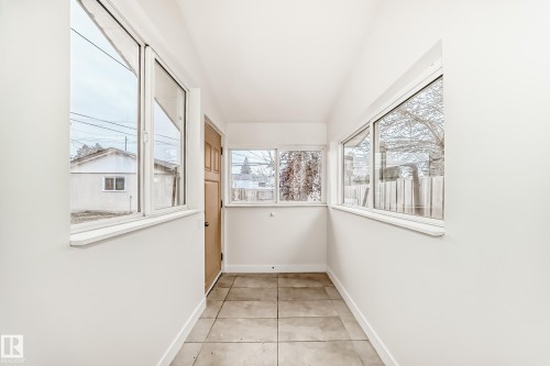 12837 90 Street, Edmonton, AB - Indoor Photo Showing Other Room