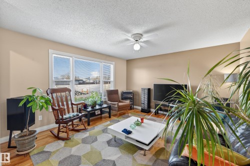 15231 119A Street, Edmonton, AB - Indoor Photo Showing Living Room