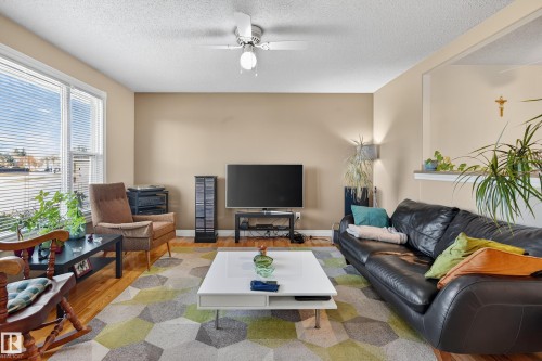 15231 119A Street, Edmonton, AB - Indoor Photo Showing Living Room