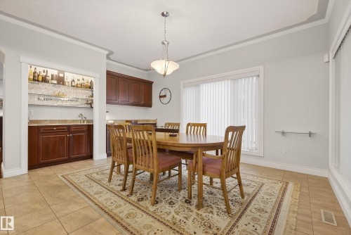 10309 Villa Avenue, Edmonton, AB - Indoor Photo Showing Dining Room