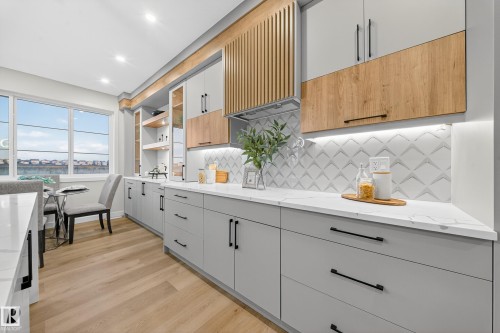 212 Crystal Creek Drive, Leduc, AB - Indoor Photo Showing Kitchen
