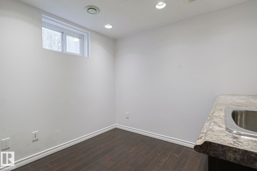 16025 100A Avenue, Edmonton, AB - Indoor Photo Showing Other Room