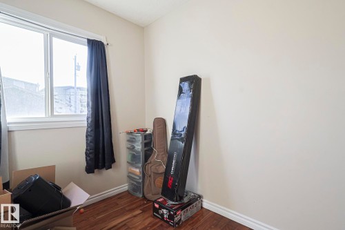 16025 100A Avenue, Edmonton, AB - Indoor