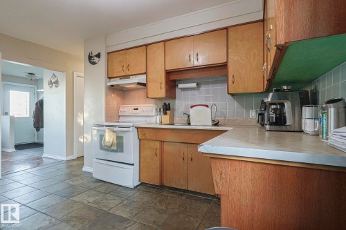 16025 100A Avenue, Edmonton, AB - Indoor Photo Showing Kitchen