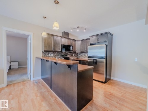 12 671 Silver Berry Road, Edmonton, AB - Indoor Photo Showing Kitchen With Upgraded Kitchen