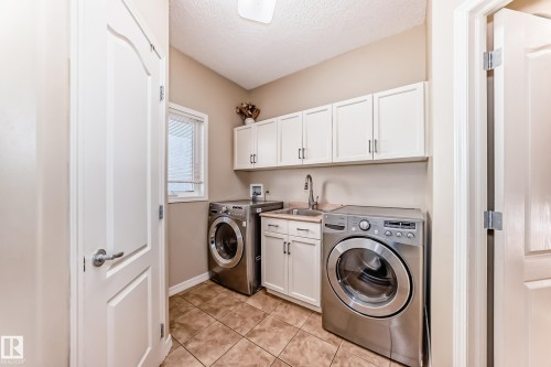 203 Darlington Crescent, Edmonton, AB - Indoor Photo Showing Laundry Room