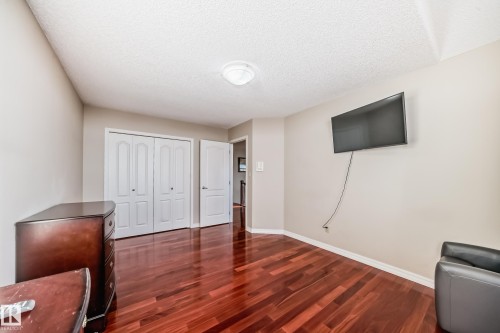 203 Darlington Crescent, Edmonton, AB - Indoor