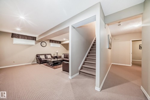 203 Darlington Crescent, Edmonton, AB - Indoor