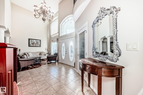 203 Darlington Crescent, Edmonton, AB - Indoor Photo Showing Other Room