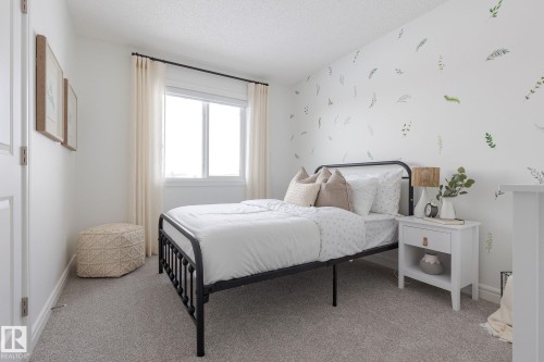 16 Emerald Way, Spruce Grove, AB - Indoor Photo Showing Bedroom