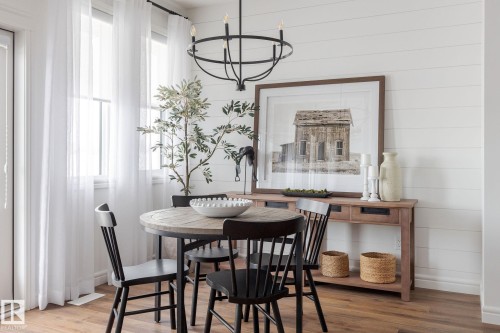 16 Emerald Way, Spruce Grove, AB - Indoor Photo Showing Dining Room