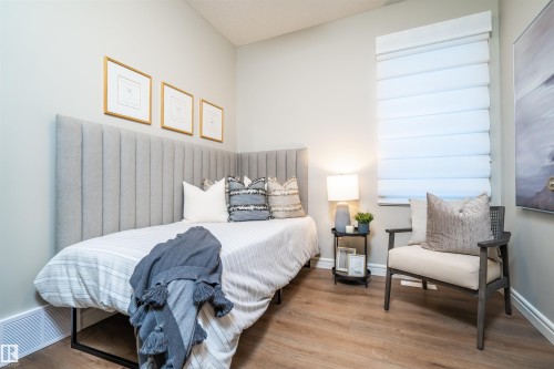 1611 14 Street, Edmonton, AB - Indoor Photo Showing Bedroom