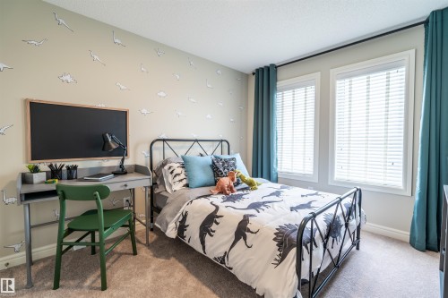 1611 14 Street, Edmonton, AB - Indoor Photo Showing Bedroom