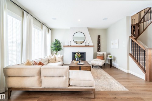 1611 14 Street, Edmonton, AB - Indoor Photo Showing Living Room With Fireplace