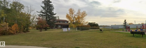 4213 42 Avenue, Innisfail, AB - Outdoor