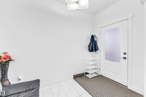 1216 15 Street, Edmonton, AB - Indoor Photo Showing Other Room