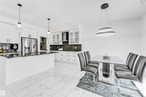 1216 15 Street, Edmonton, AB - Indoor