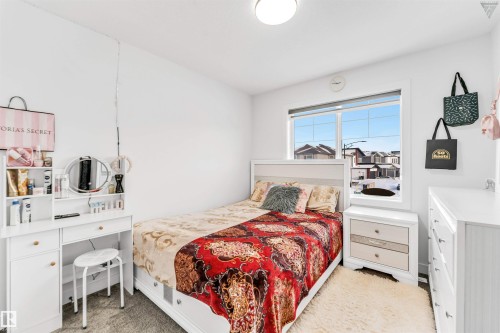 1216 15 Street, Edmonton, AB - Indoor Photo Showing Bedroom