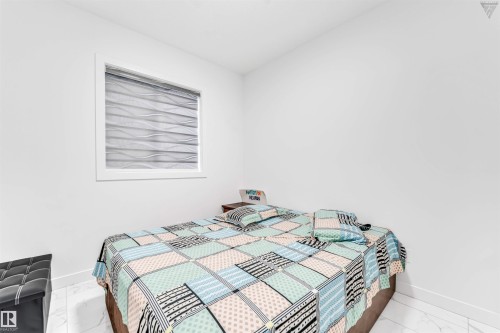 1216 15 Street, Edmonton, AB - Indoor Photo Showing Bedroom