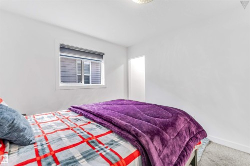 1216 15 Street, Edmonton, AB - Indoor Photo Showing Bedroom