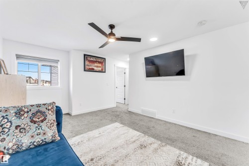 1216 15 Street, Edmonton, AB - Indoor Photo Showing Other Room