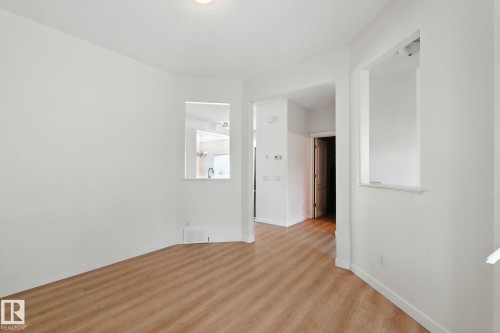 7836 7 Avenue, Edmonton, AB - Indoor Photo Showing Other Room