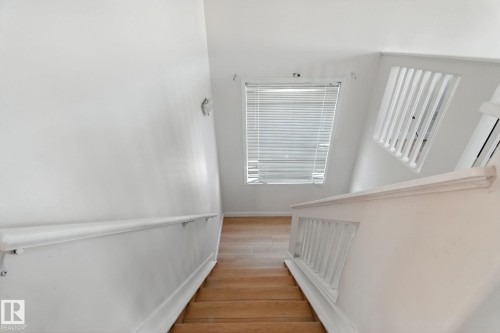 7836 7 Avenue, Edmonton, AB - Indoor Photo Showing Other Room