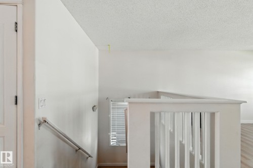 7836 7 Avenue, Edmonton, AB - Indoor Photo Showing Other Room