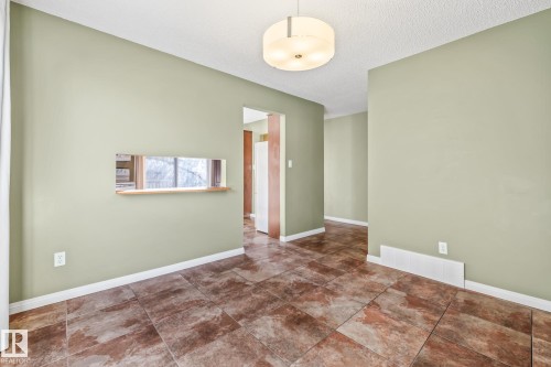 11907 164 Avenue, Edmonton, AB - Indoor Photo Showing Other Room