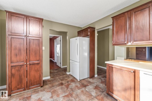 11907 164 Avenue, Edmonton, AB - Indoor