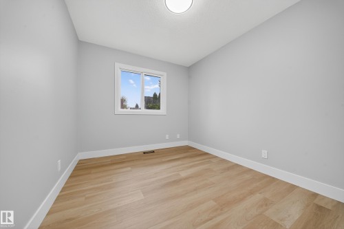 7820 22 Ave, Edmonton, AB - Indoor Photo Showing Other Room