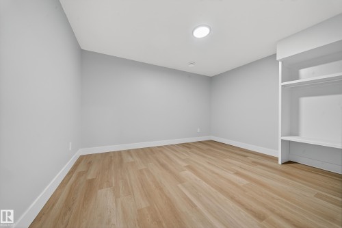 7820 22 Ave, Edmonton, AB - Indoor Photo Showing Other Room