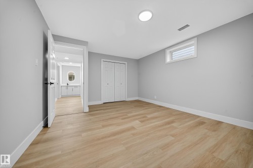 7820 22 Ave, Edmonton, AB - Indoor Photo Showing Other Room