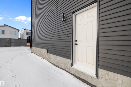 6879 Knox Loop, Edmonton, AB - Outdoor With Exterior