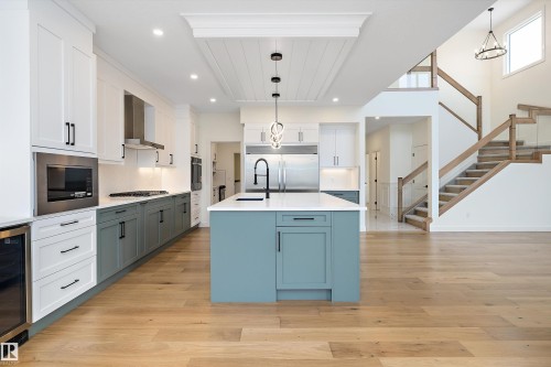 6879 Knox Loop, Edmonton, AB - Indoor Photo Showing Kitchen With Upgraded Kitchen