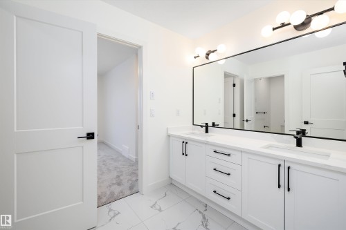 6879 Knox Loop, Edmonton, AB - Indoor