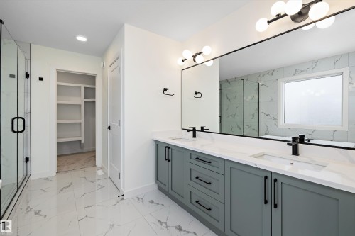 6879 Knox Loop, Edmonton, AB - Indoor Photo Showing Bathroom