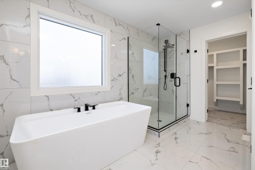 6879 Knox Loop, Edmonton, AB - Indoor Photo Showing Bathroom