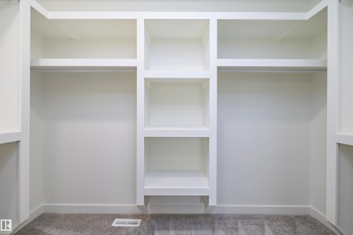 6879 Knox Loop, Edmonton, AB - Indoor With Storage