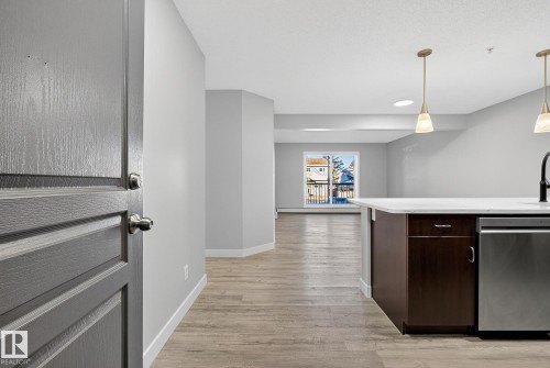 222 1180 Hyndman Road, Edmonton, AB - Indoor