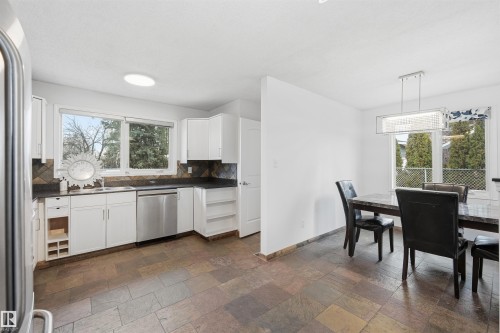 4240 86 Street, Edmonton, AB - Indoor